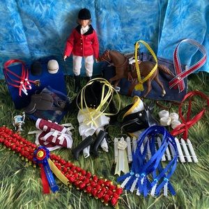 Breyer Brenda Dressage Saddle Tack Box Champion Award Set Canvas Blanket